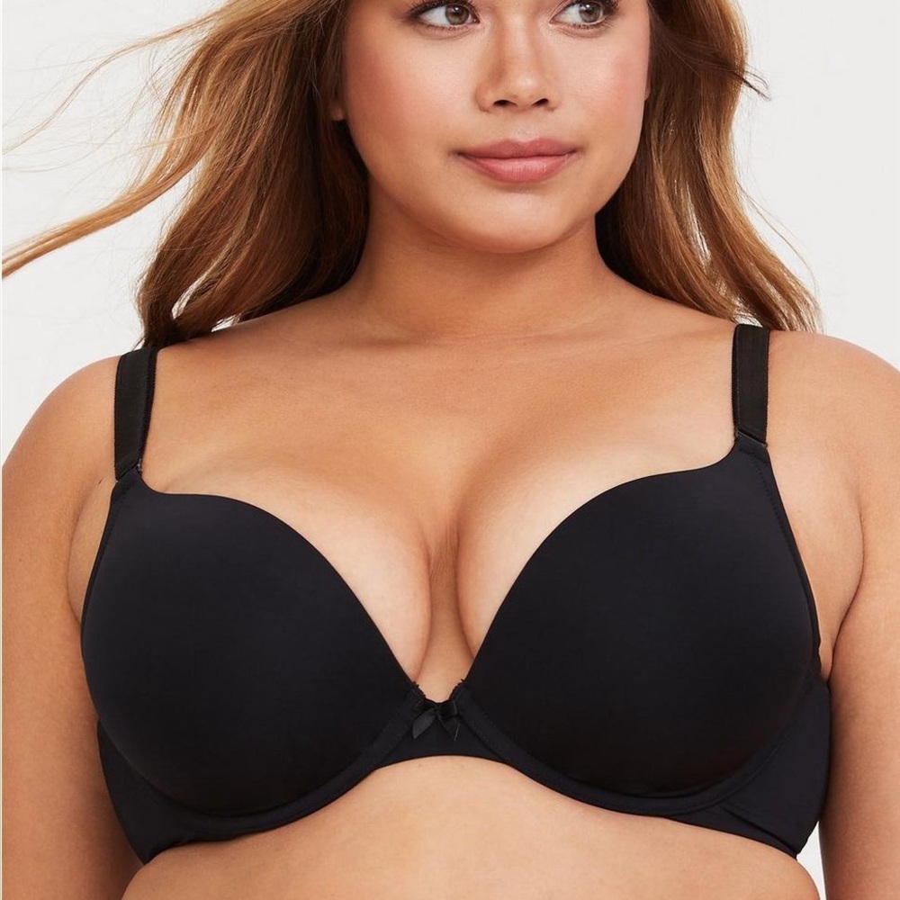 Torrid Plunge Push-Up Smooth Back Bra Size 38C